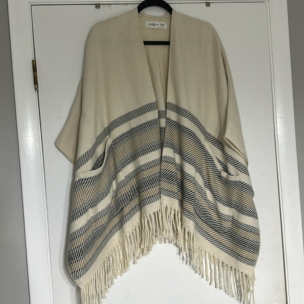 ABERCROMBIE & FITCH Open Front Sweater